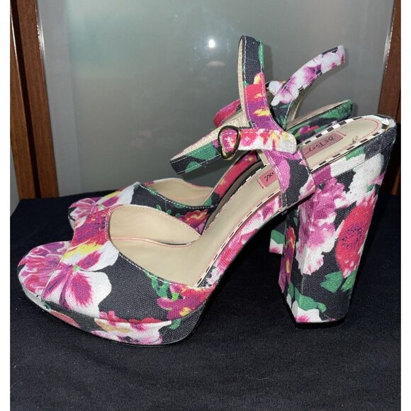 Betsey Johnson Pink Floral Heels - Picture 4 of 8